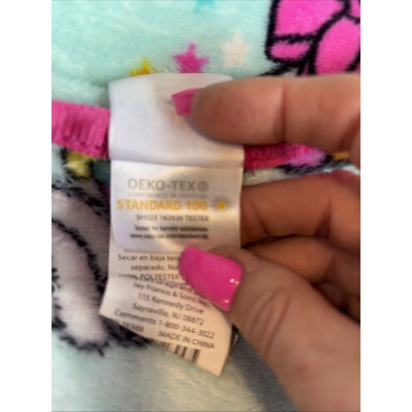 Jojo Siwa Throw - Picture 3 of 6
